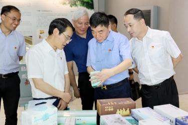 要聞 | 嘉興市委副書記、政法委書記帥燮瑯一行蒞臨景興紙業(yè)調(diào)研指導(dǎo)